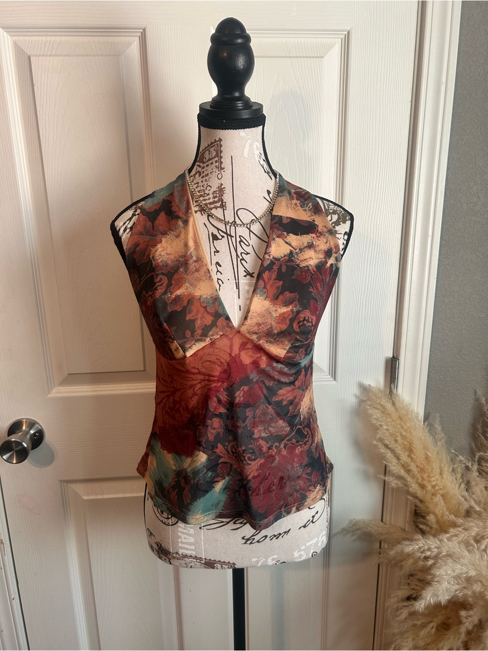 silence + noise Deep V-Neck Abstract Floral Tank Top - Burgundy Multi